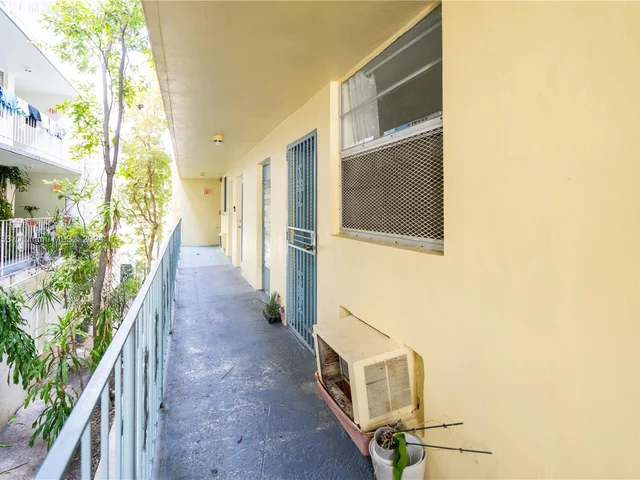 915 Jefferson Ave # 2C, Miami Beach FL 33139