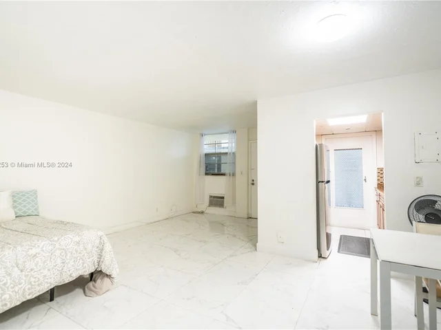 915 Jefferson Ave # 2C, Miami Beach FL 33139