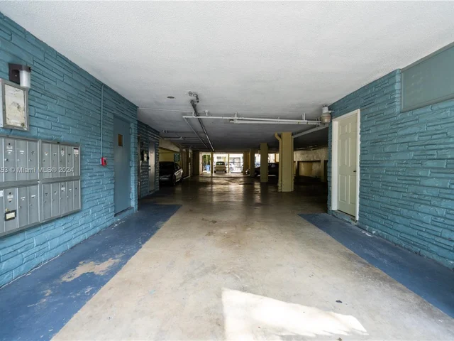 915 Jefferson Ave # 2C, Miami Beach FL 33139