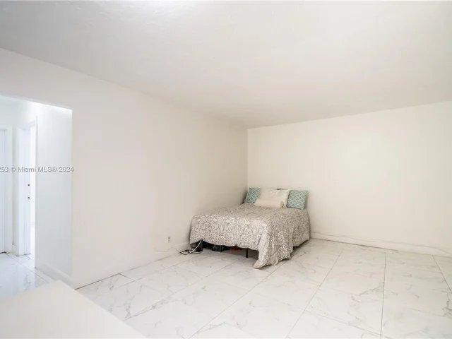 915 Jefferson Ave # 2C, Miami Beach FL 33139