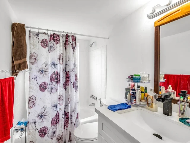 3090 Coral Springs Dr # 4, Coral Springs FL 33065