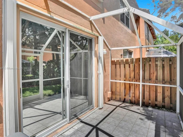 1602 Coronado Rd # 33, Weston FL 33327