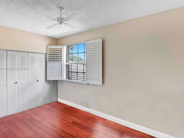 1602 Coronado Rd # 33, Weston FL 33327