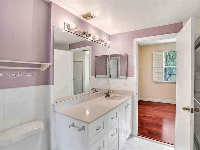 1602 Coronado Rd # 33, Weston FL 33327