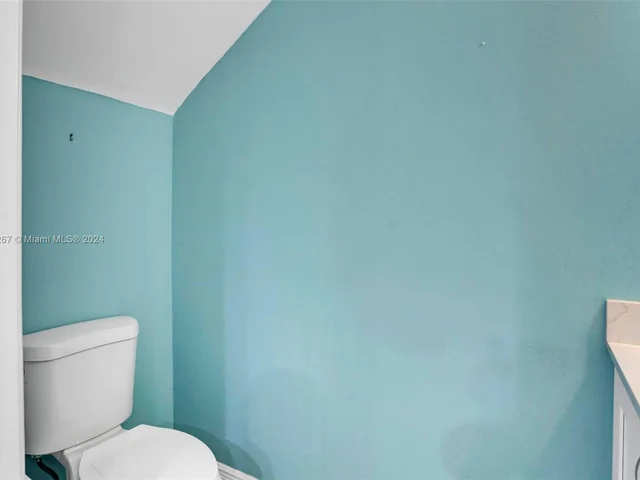 1602 Coronado Rd # 33, Weston FL 33327