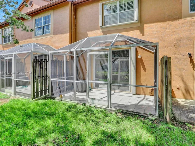 1602 Coronado Rd # 33, Weston FL 33327