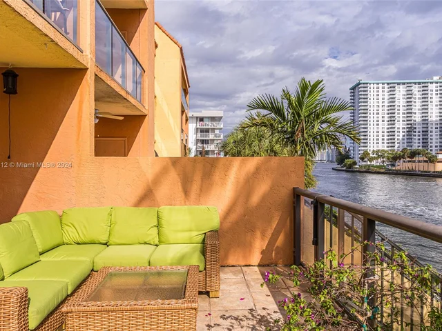 4000 NE 168th St # 106A, North Miami Beach FL 33160