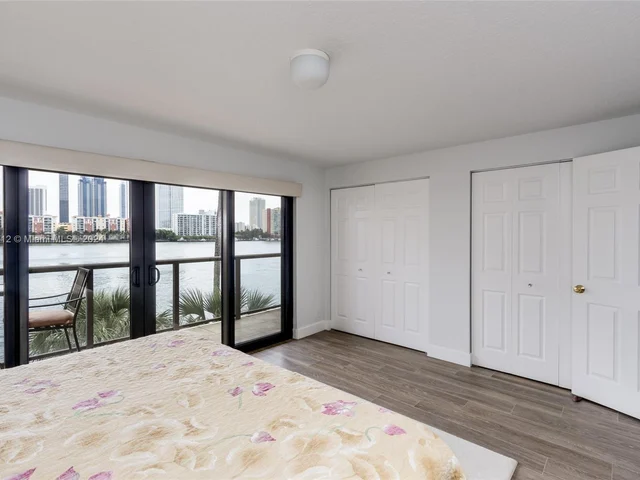 4000 NE 168th St # 106A, North Miami Beach FL 33160