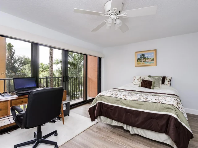 4000 NE 168th St # 106A, North Miami Beach FL 33160