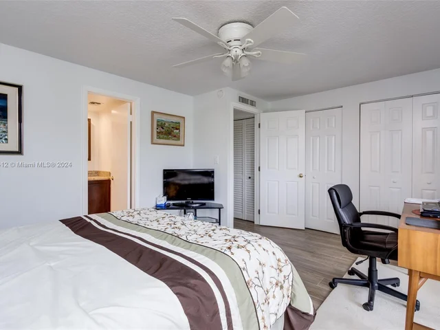 4000 NE 168th St # 106A, North Miami Beach FL 33160