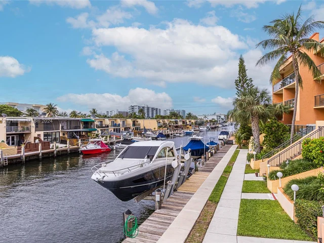 4000 NE 168th St # 106A, North Miami Beach FL 33160