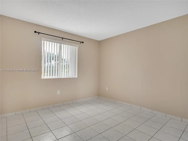 4691 NW 9th St # 202, Miami FL 33126