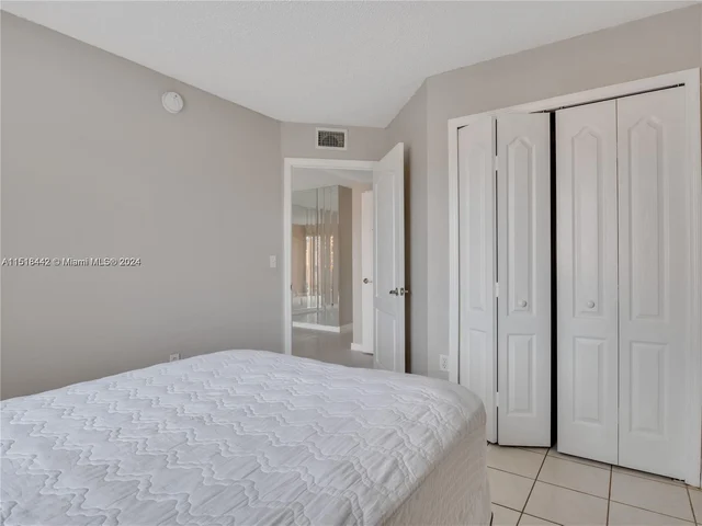 4691 NW 9th St # 202, Miami FL 33126