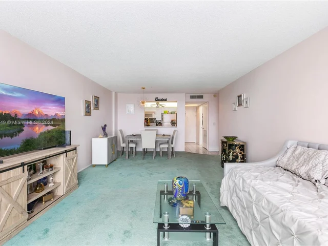 2401 S Ocean Dr # 1106, Hollywood FL 33019
