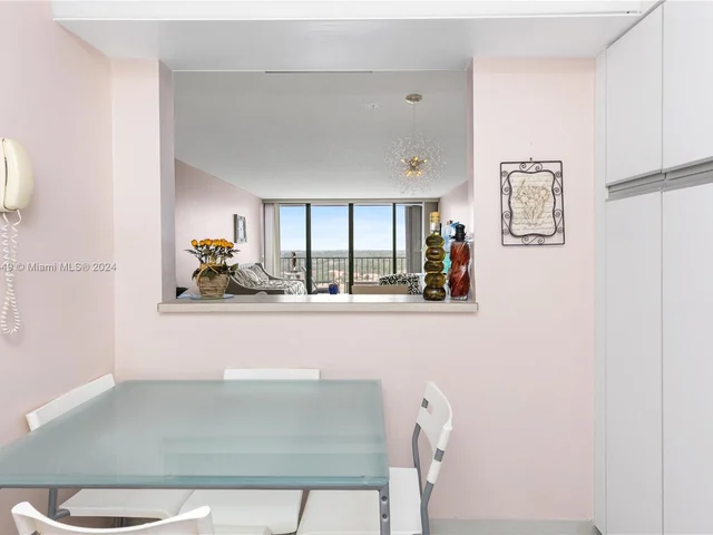 2401 S Ocean Dr # 1106, Hollywood FL 33019