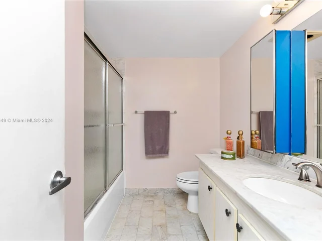 2401 S Ocean Dr # 1106, Hollywood FL 33019