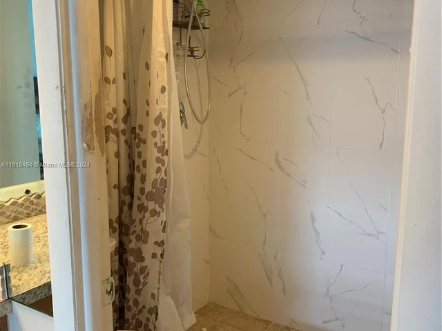 1400 Saint Charles # 820, Pembroke Pines FL 33026