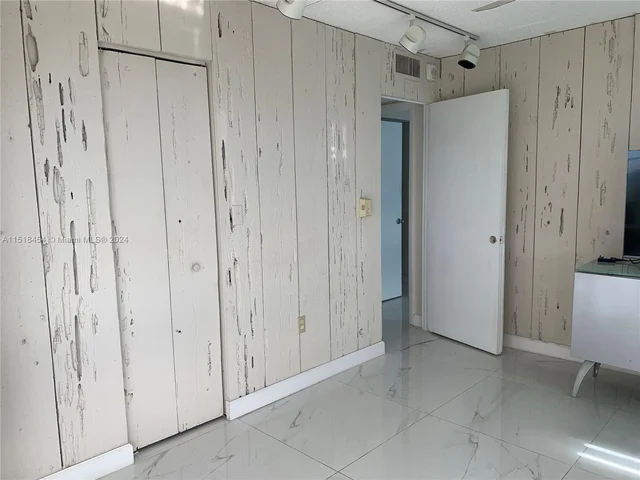 1400 Saint Charles # 820, Pembroke Pines FL 33026