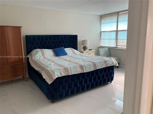 1400 Saint Charles # 820, Pembroke Pines FL 33026