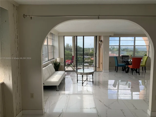 1400 Saint Charles # 820, Pembroke Pines FL 33026