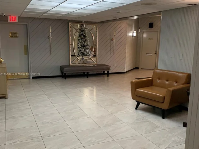 1400 Saint Charles # 820, Pembroke Pines FL 33026