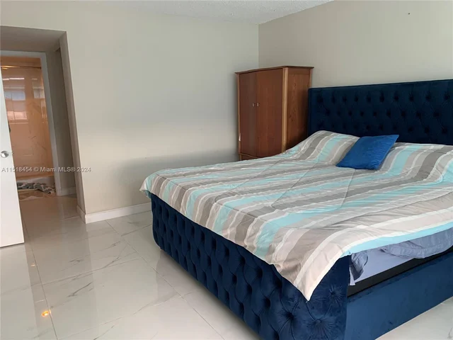 1400 Saint Charles # 820, Pembroke Pines FL 33026