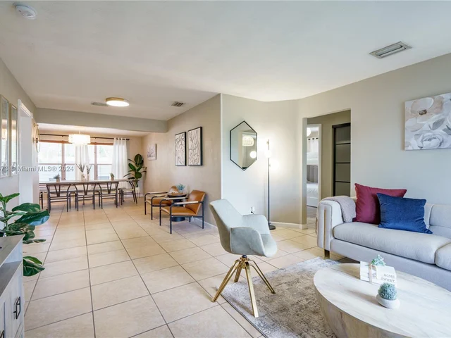 3421 SW 13th Ct, Fort Lauderdale FL 33312