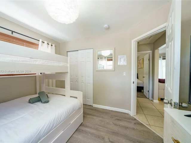 3421 SW 13th Ct, Fort Lauderdale FL 33312