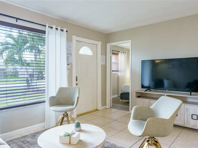 3421 SW 13th Ct, Fort Lauderdale FL 33312