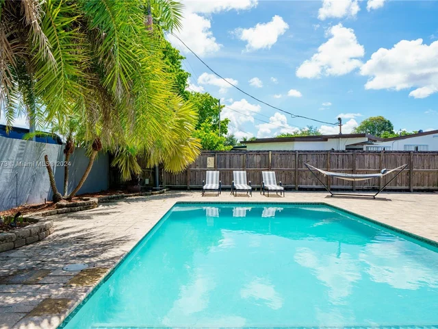 3421 SW 13th Ct, Fort Lauderdale FL 33312