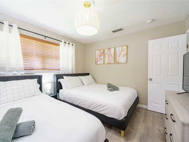 3421 SW 13th Ct, Fort Lauderdale FL 33312