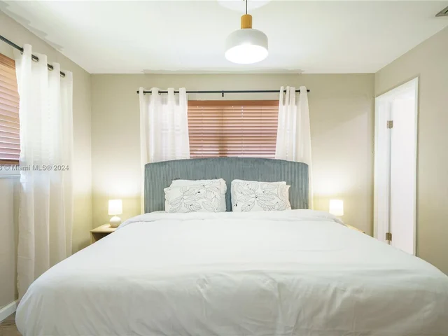 3421 SW 13th Ct, Fort Lauderdale FL 33312