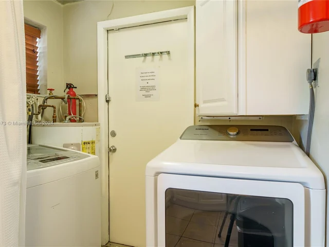 3421 SW 13th Ct, Fort Lauderdale FL 33312