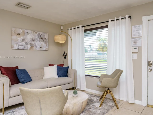 3421 SW 13th Ct, Fort Lauderdale FL 33312