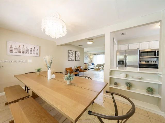 3421 SW 13th Ct, Fort Lauderdale FL 33312