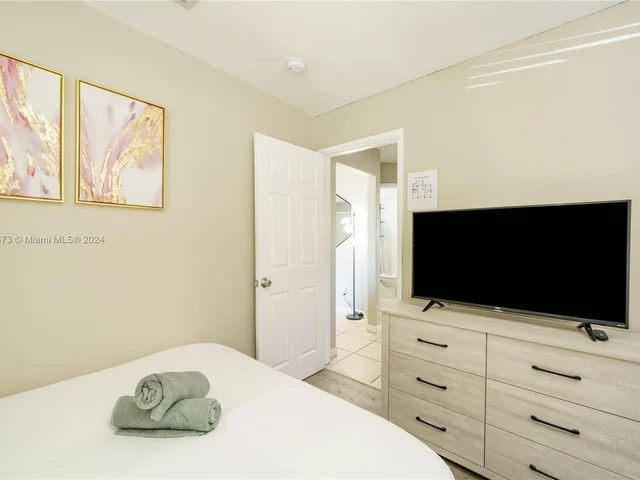 3421 SW 13th Ct, Fort Lauderdale FL 33312