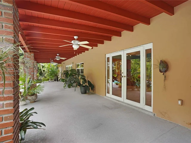 10337 SW 118th St, Miami FL 33176