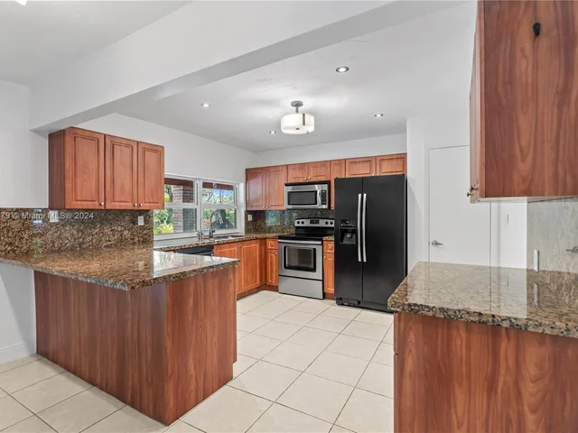 10337 SW 118th St, Miami FL 33176