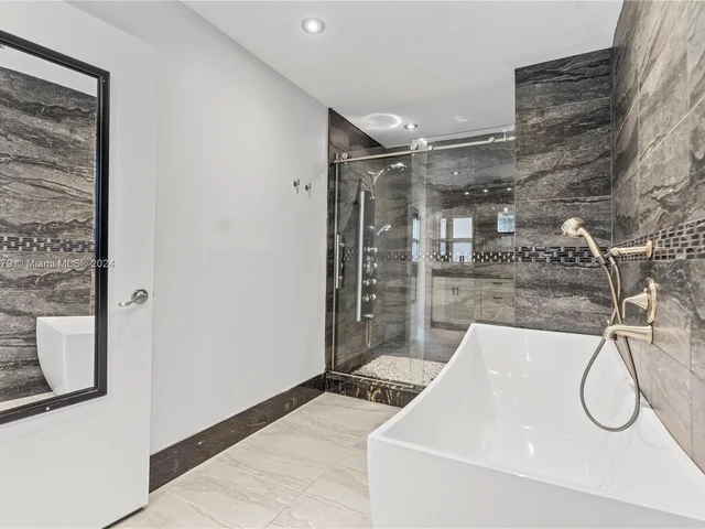 10337 SW 118th St, Miami FL 33176