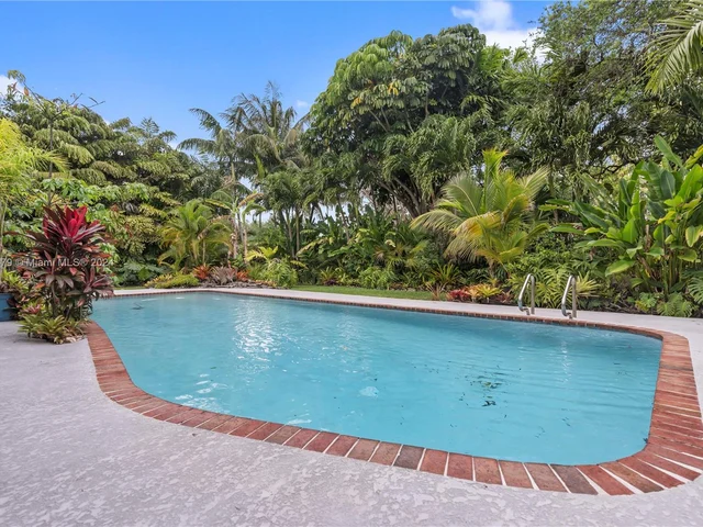 10337 SW 118th St, Miami FL 33176