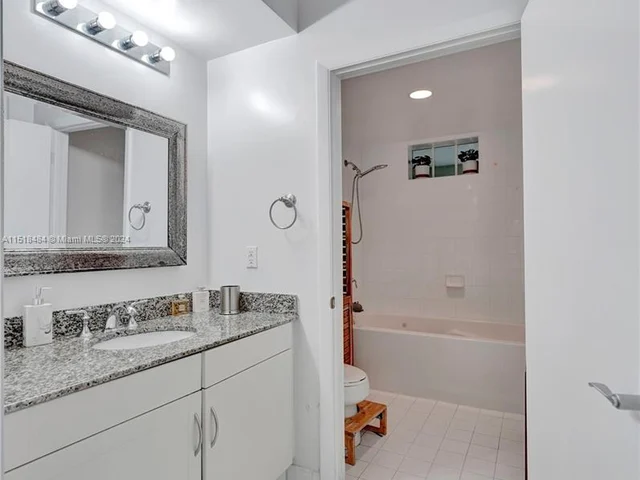 7270 SW 88th St # B407, Miami FL 33156