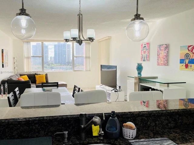 3180 S Ocean Dr # 1021, Hallandale Beach FL 33009