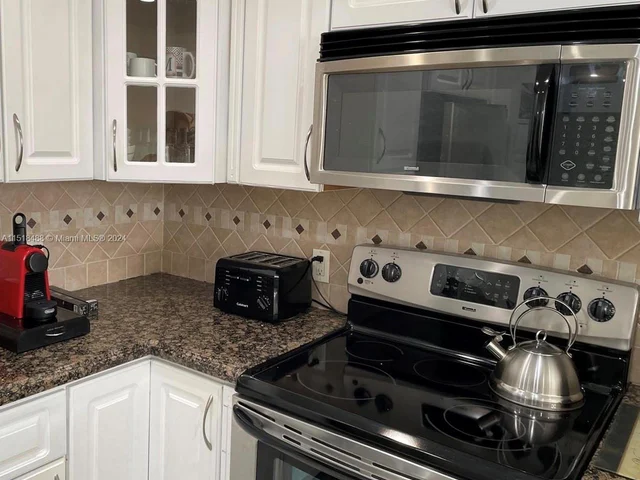 3180 S Ocean Dr # 1021, Hallandale Beach FL 33009