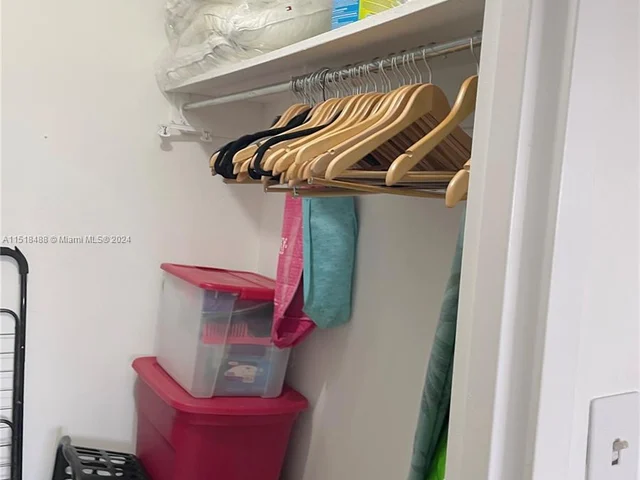 3180 S Ocean Dr # 1021, Hallandale Beach FL 33009