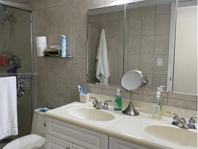 3180 S Ocean Dr # 1021, Hallandale Beach FL 33009