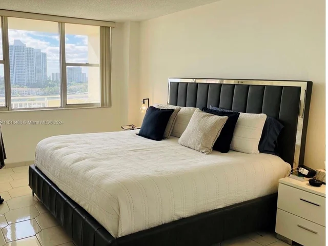 3180 S Ocean Dr # 1021, Hallandale Beach FL 33009