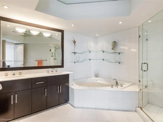 6301 Collins Ave # 2405, Miami Beach FL 33141