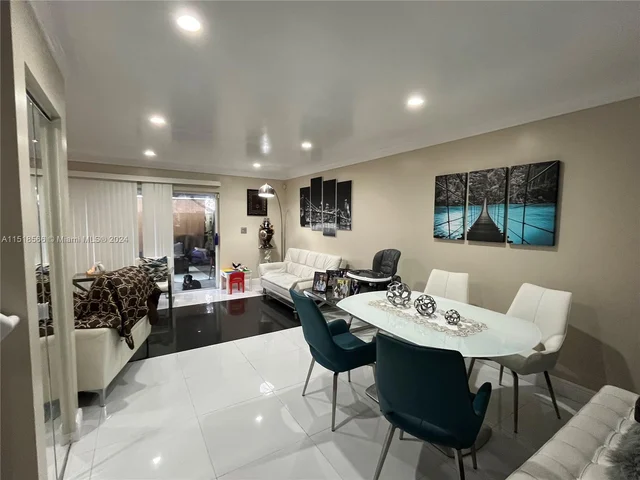 13916 SW 172nd Ln # 13916, Miami FL 33177