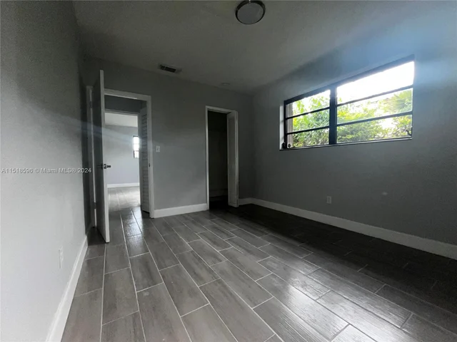 1230 NE 155th St, North Miami Beach FL 33162