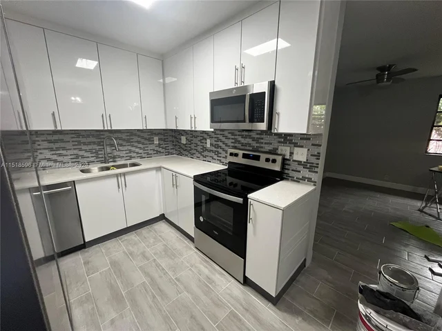 1230 NE 155th St, North Miami Beach FL 33162